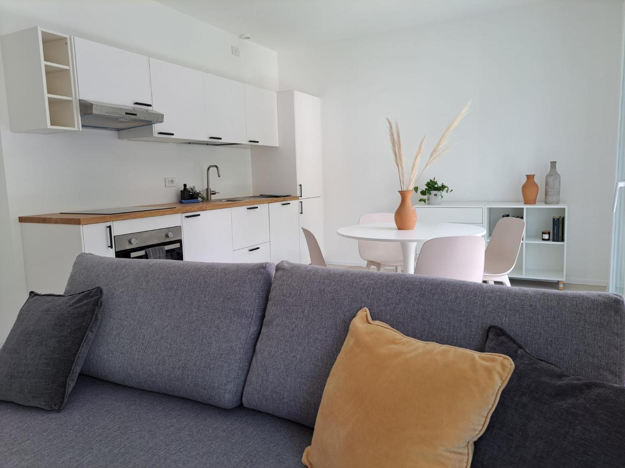 Lario Suite Apartments By Quokka 360 - With Parking Next To Como City Zewnętrze zdjęcie