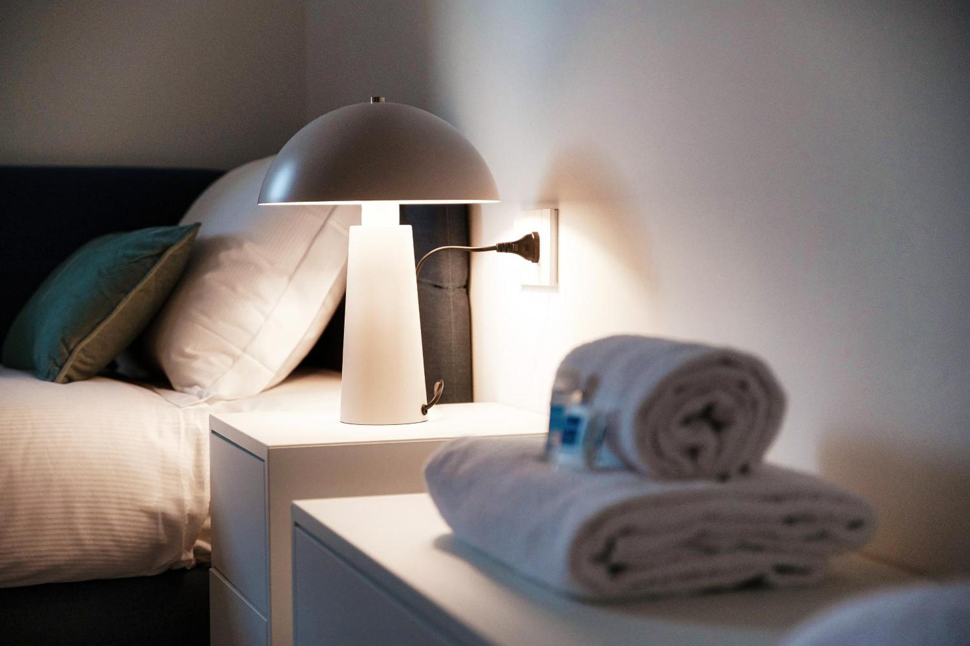 Lario Suite Apartments By Quokka 360 - With Parking Next To Como City Zewnętrze zdjęcie