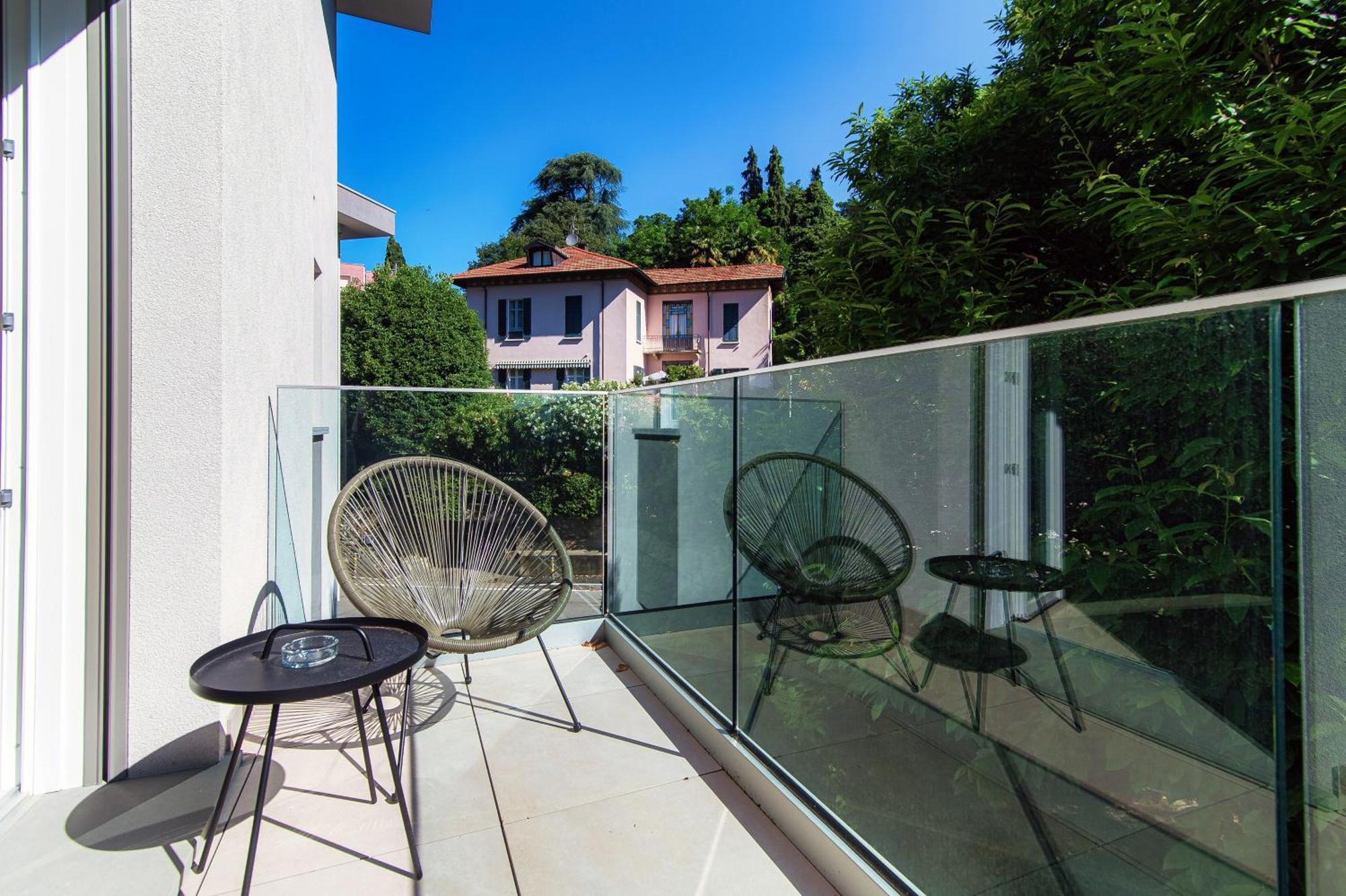 Lario Suite Apartments By Quokka 360 - With Parking Next To Como City Zewnętrze zdjęcie