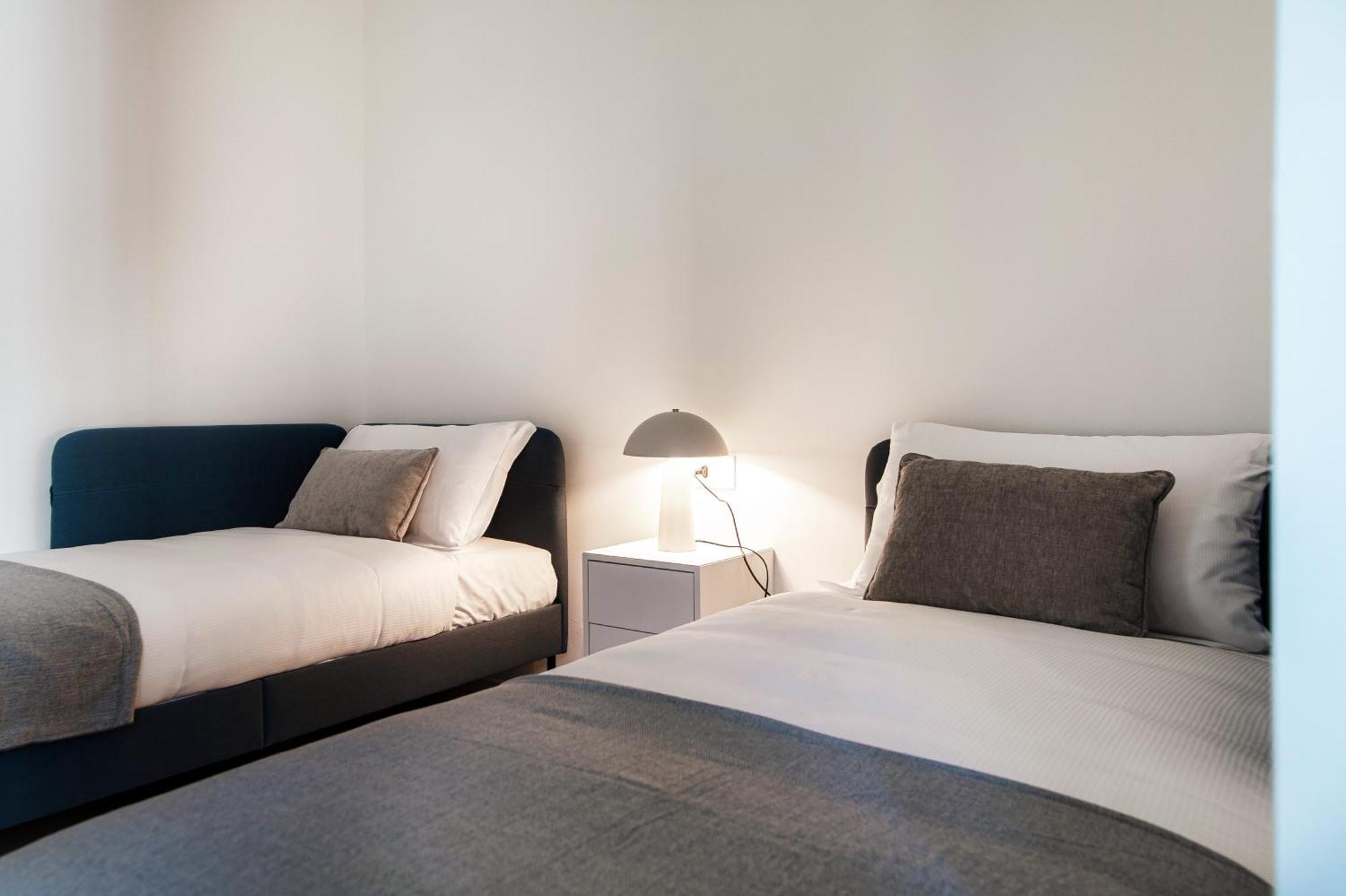 Lario Suite Apartments By Quokka 360 - With Parking Next To Como City Zewnętrze zdjęcie