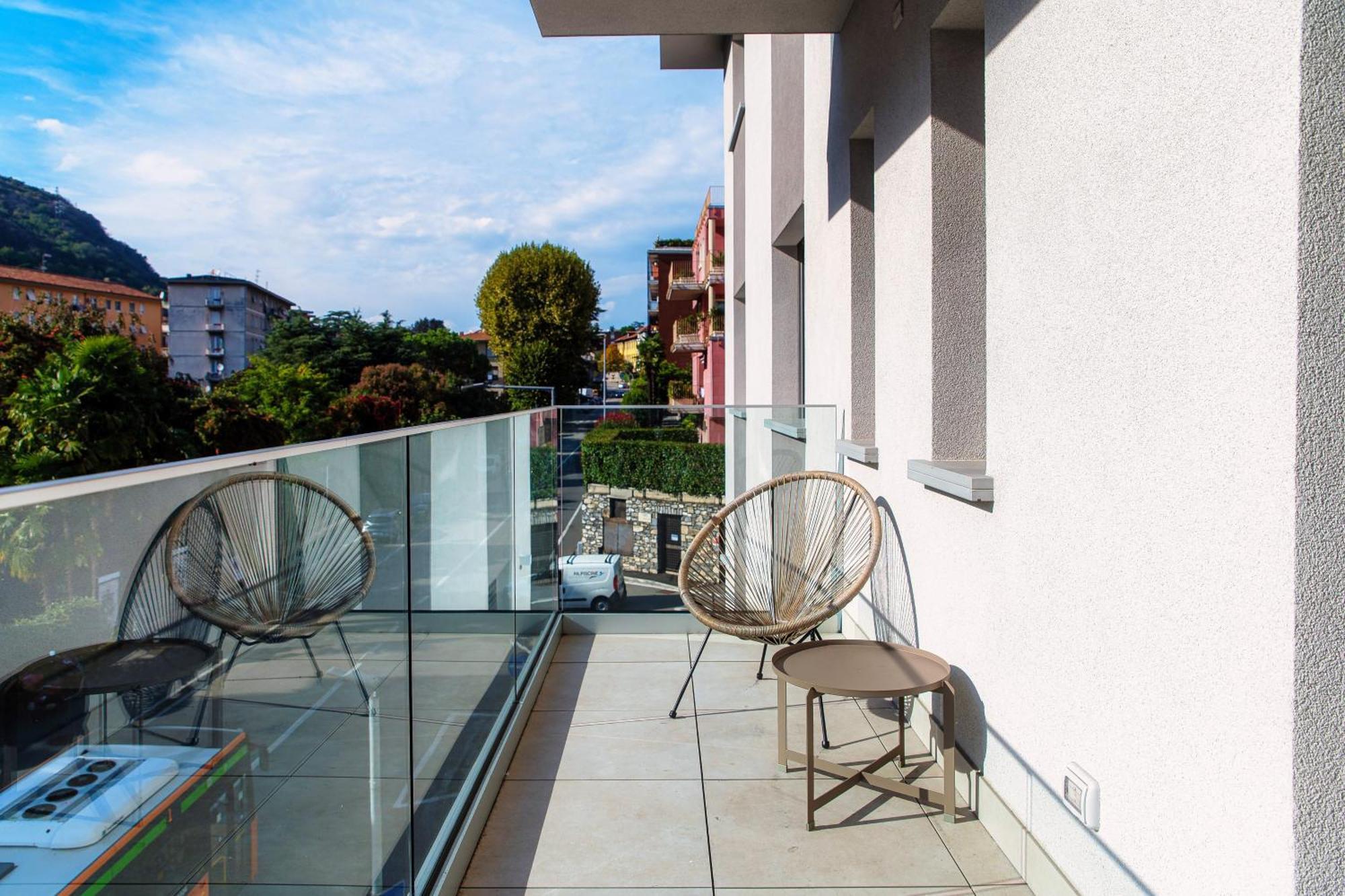 Lario Suite Apartments By Quokka 360 - With Parking Next To Como City Zewnętrze zdjęcie